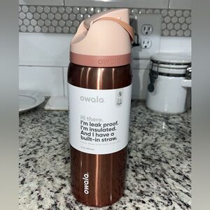 NWT! Owala 32oz FreeSip - in good company - Target Exclusive
